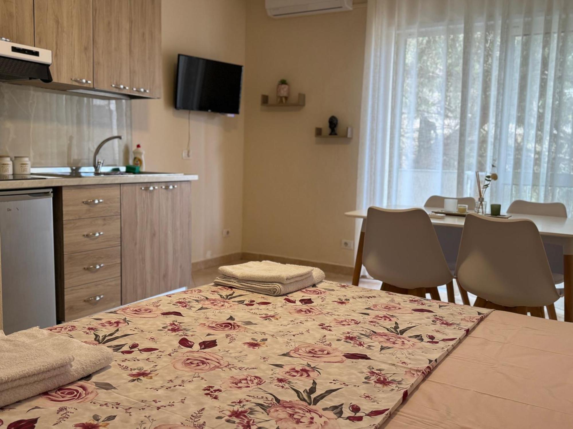 Sea & Gardenview Apartments Dıraç Dış mekan fotoğraf