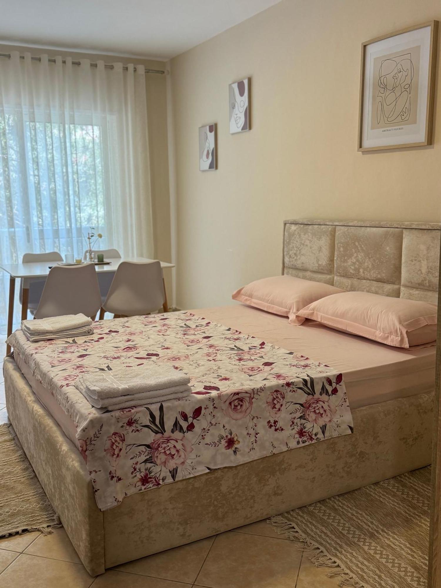 Sea & Gardenview Apartments Dıraç Dış mekan fotoğraf