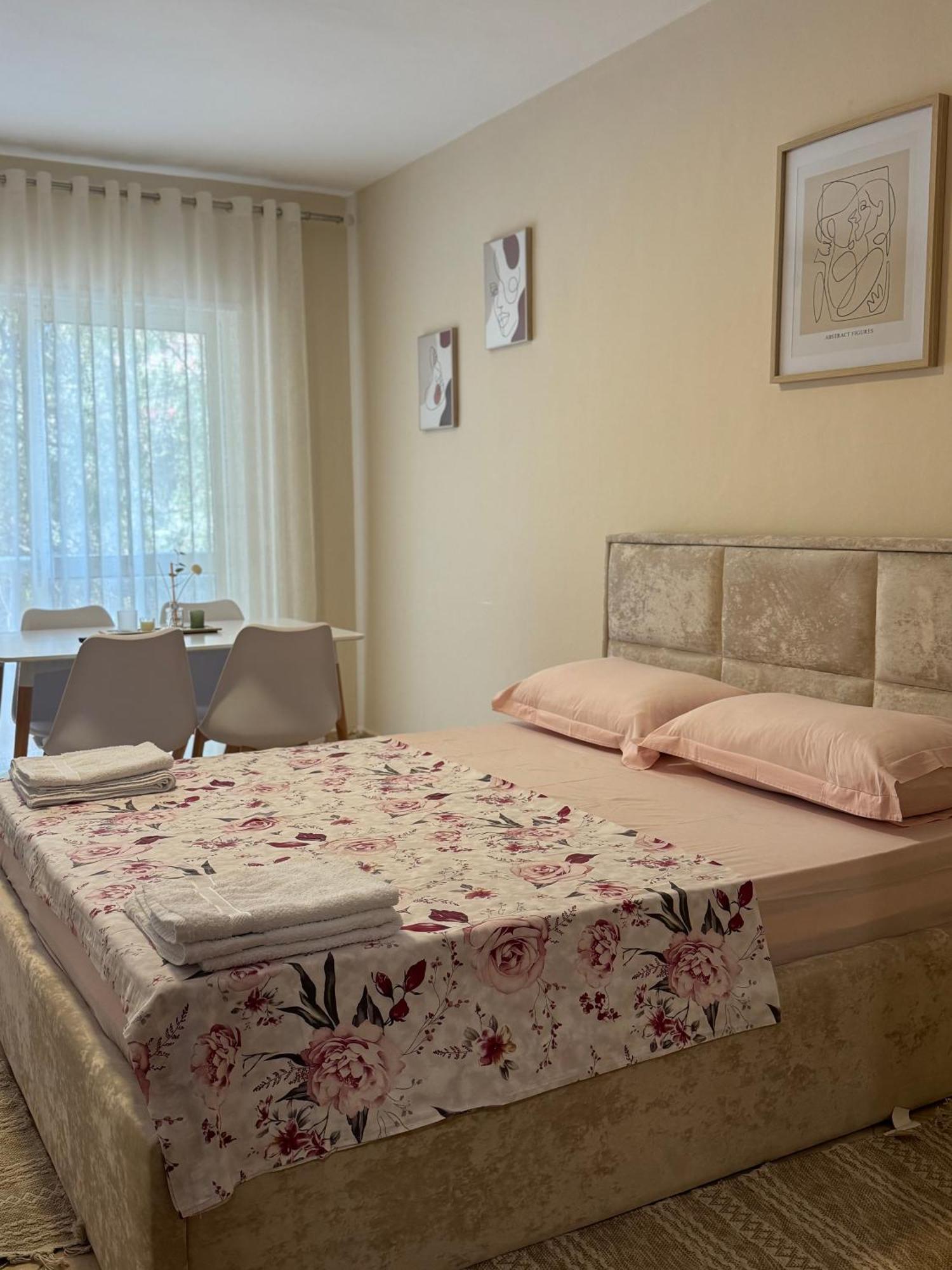 Sea & Gardenview Apartments Dıraç Dış mekan fotoğraf