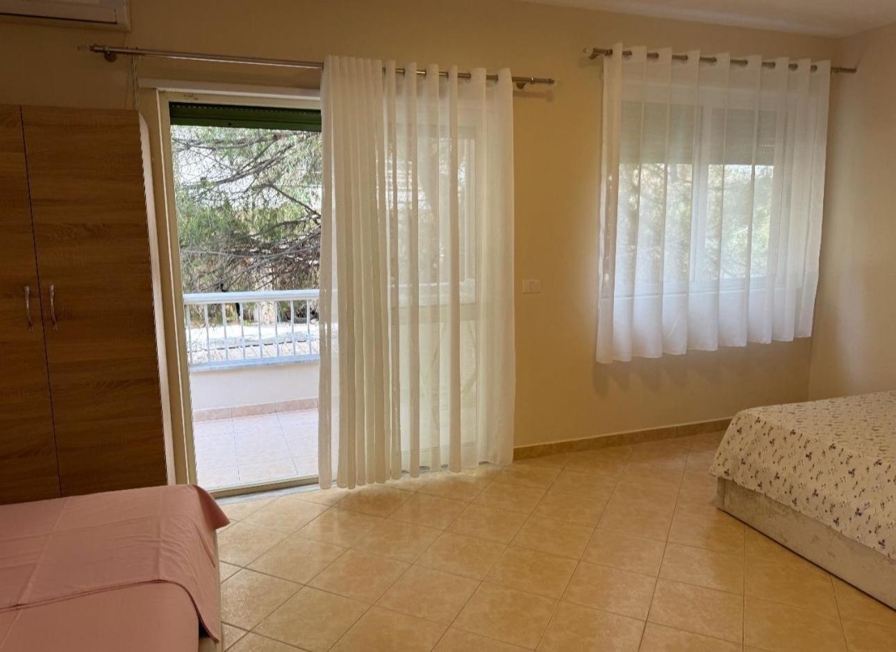 Sea & Gardenview Apartments Dıraç Dış mekan fotoğraf