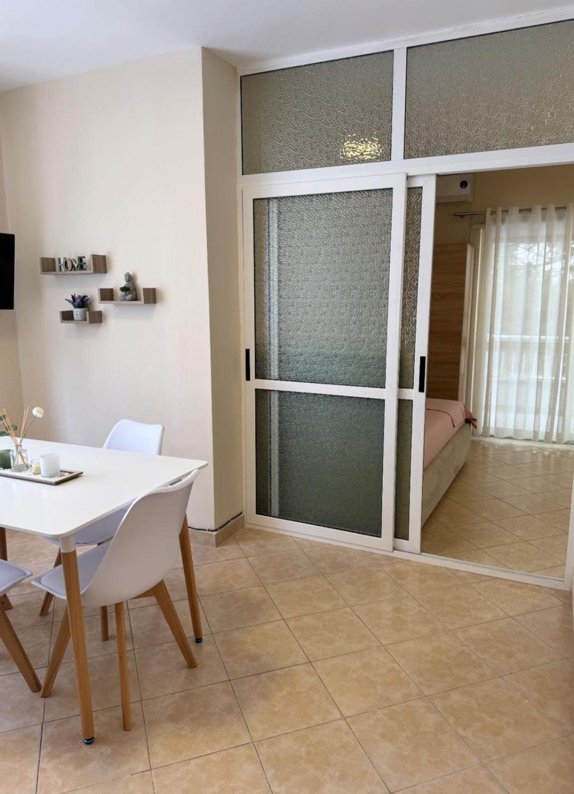 Sea & Gardenview Apartments Dıraç Dış mekan fotoğraf