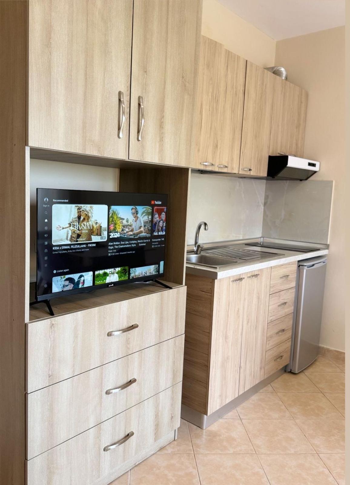 Sea & Gardenview Apartments Dıraç Dış mekan fotoğraf